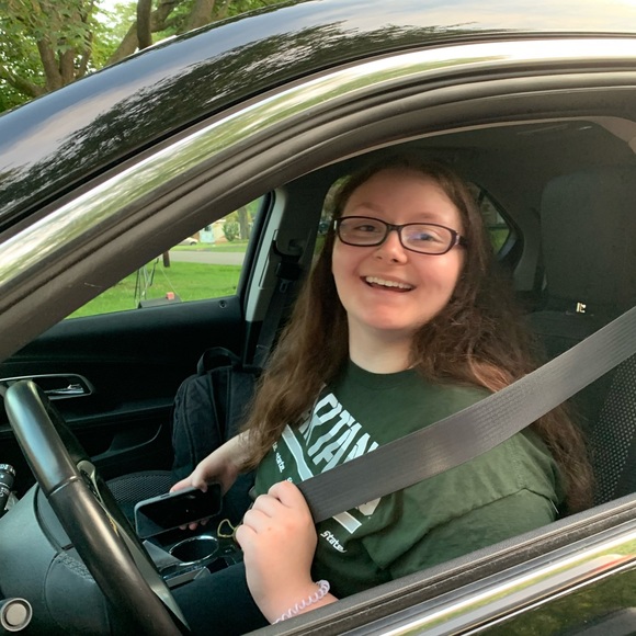 🙂 College sophomore 🥰 - Picture 2 of 5